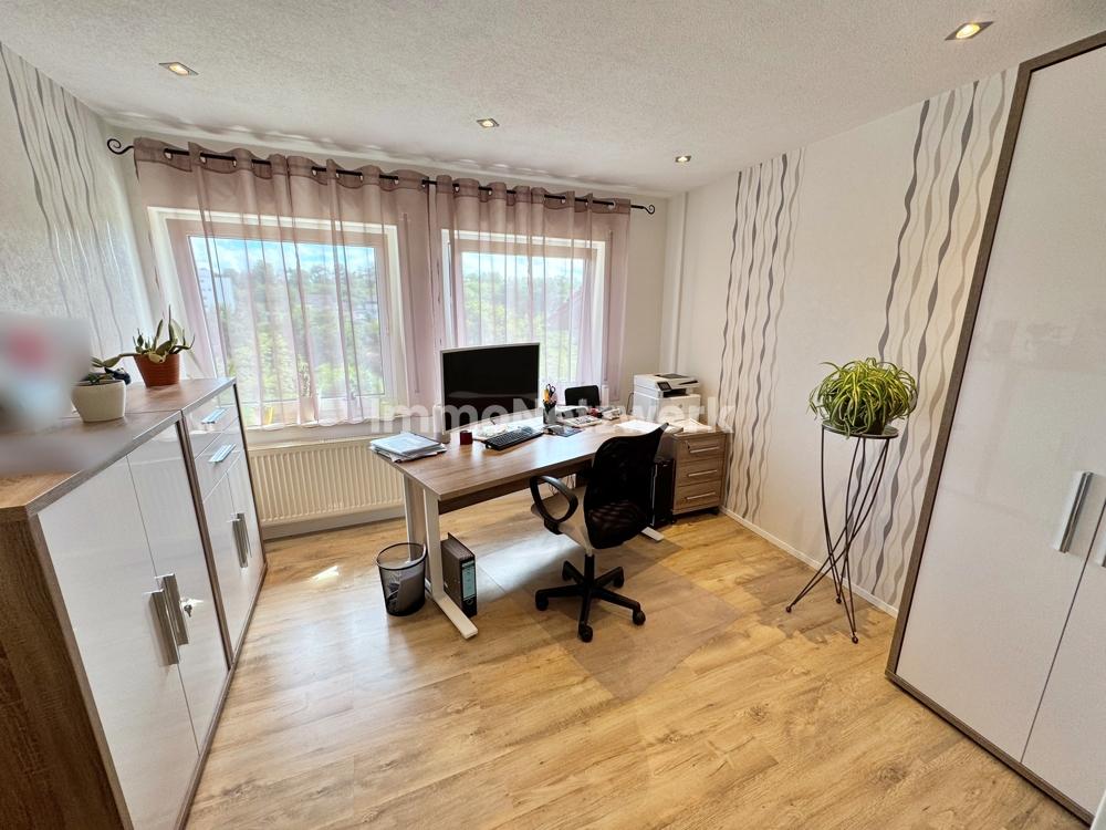 Arbeitszimmer DG