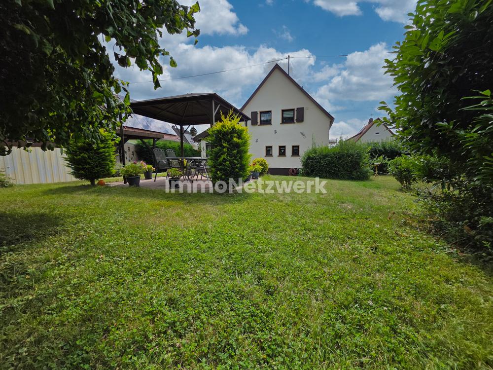 VK-130-Bilder Gartenansicht (1)