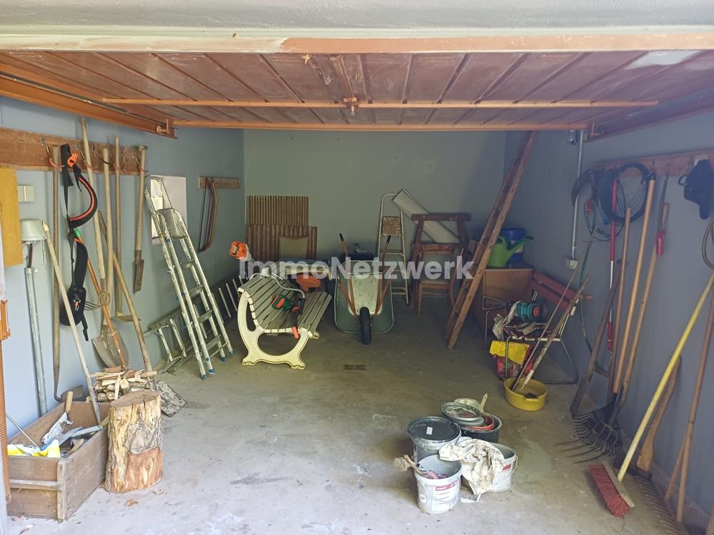 11 Garage