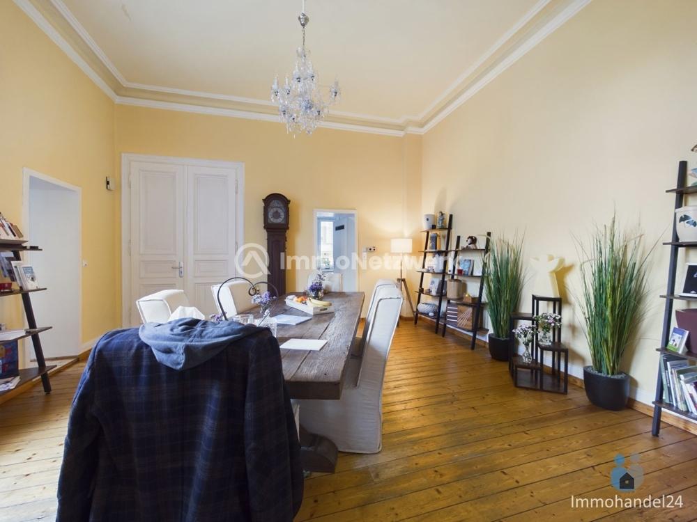 großes Wohnzimmer