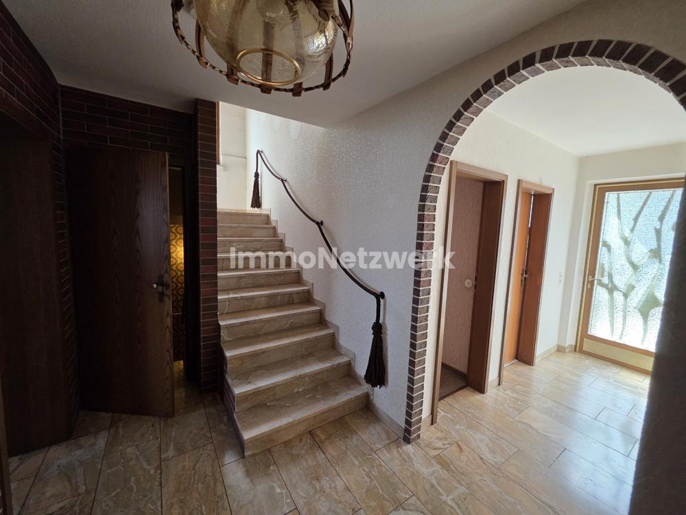 Immobilie in Konz - Großzügiges Einfamilienhaus, traumhafte Aussicht, Gartenidylle und Einlieger- oder Ferienwohnung - Bild 4