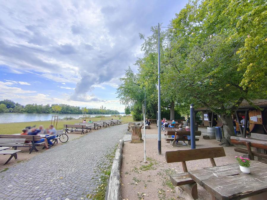 Hattenheimer Weinprobierstand
