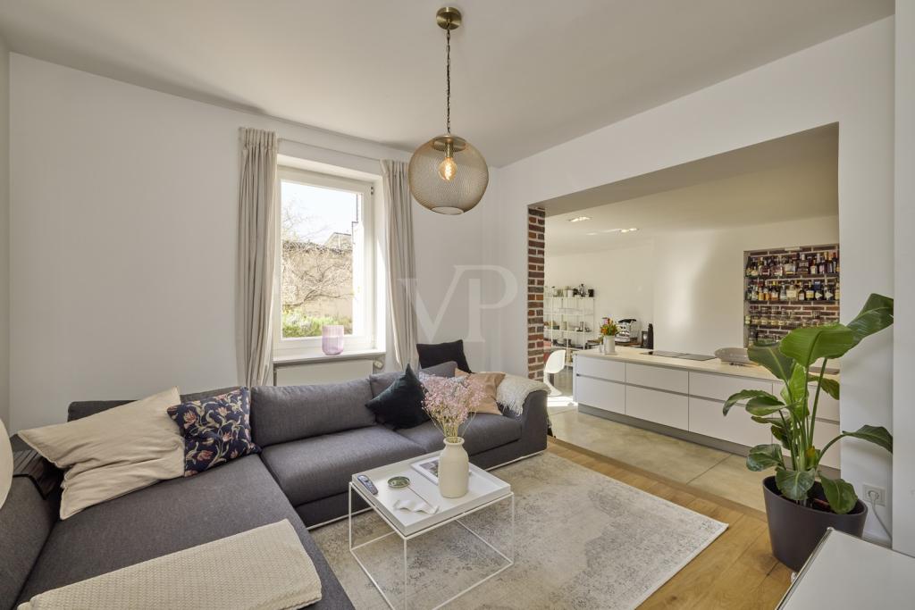 Wohnzimmer mit Blick zur Küche