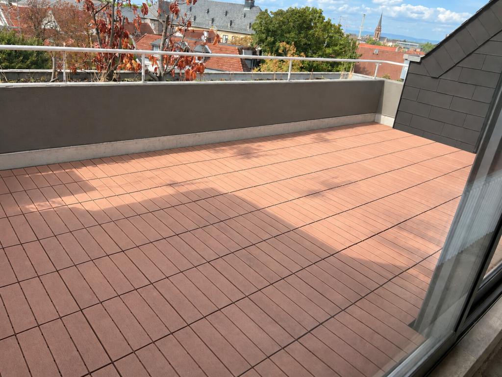Hell und freundlich! Großzügige DG-Wohnung mit Loggia & Weitblick - Photo 3
