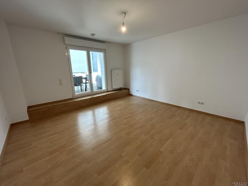 ZUR MIETE: 2-Zimmer-Wohnung mit Einbauküche und Dachterrasse - Photo 1