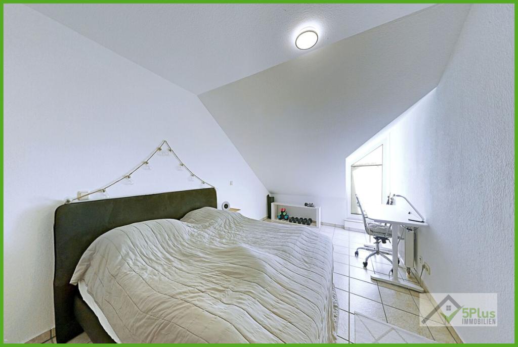 5Plus Immo Mietwohnung Inden/Altdorf Schlafzimmer