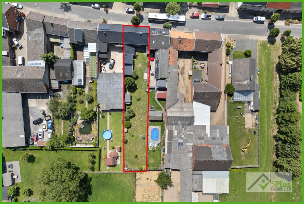 5Plus Immo Haus zum Kauf Niederzier Drohnenaufnahme Grundstück