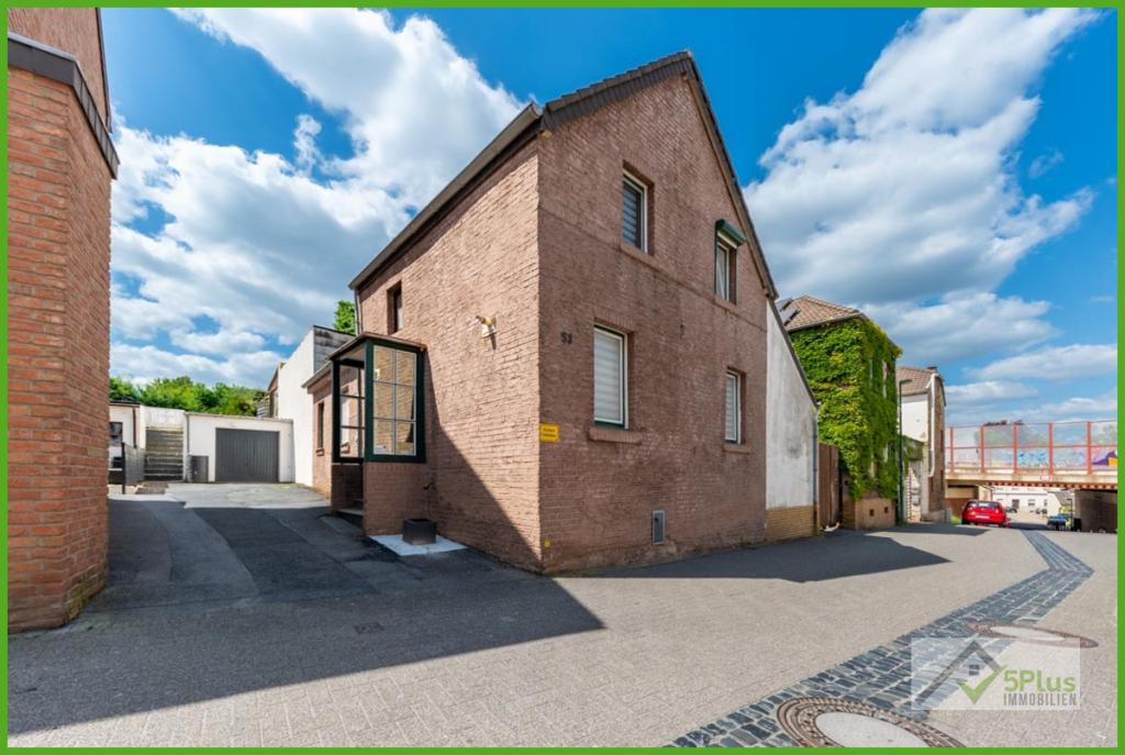 5Plus Immo Haus zum Kauf Eschweiler Hausfront