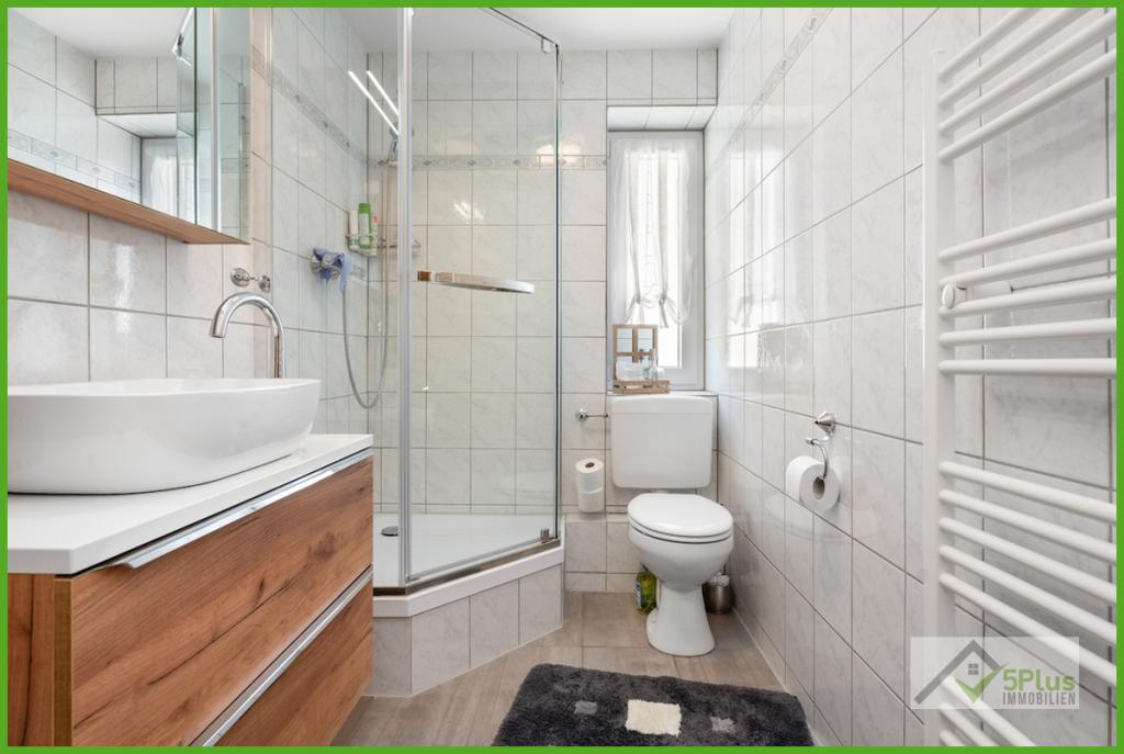5Plus Immo Haus zum Kauf Aldenhoven Badezimmer
