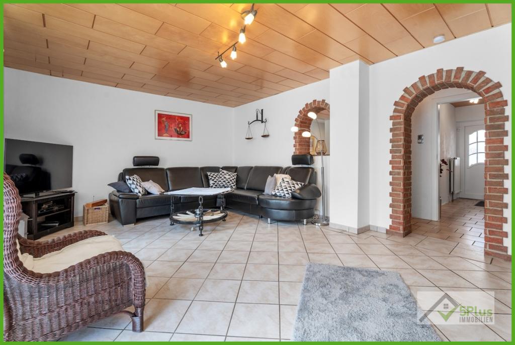 5Plus Immo Haus zum Kauf Aldenhoven Wohnzimmer