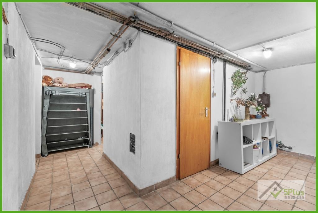 5Plus Immo Haus zum Kauf Aldenhoven Kellerflur