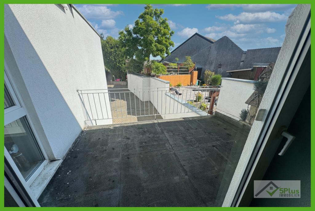 5Plus Immo Mehrfamilienhaus Langerwehe Balkon OG