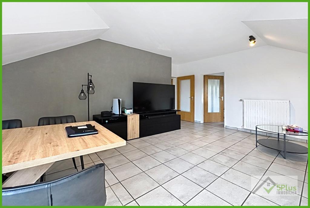 +5PLUS+ HEIMAT FINDEN: GEPFLEGTE DACHGESCHOWWOHNUNG MIT SONNENBALKON IM HERZEN VON INDEN / ALTDORF + - Foto 1