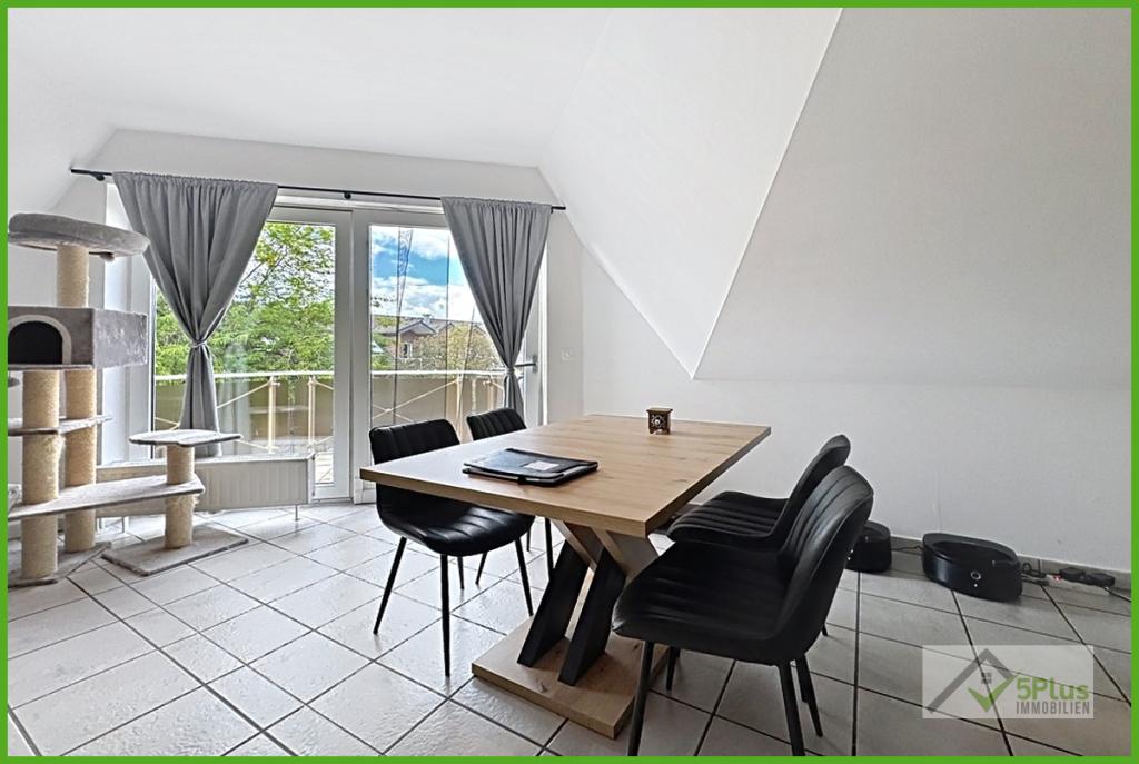 +5PLUS+ HEIMAT FINDEN: GEPFLEGTE DACHGESCHOWWOHNUNG MIT SONNENBALKON IM HERZEN VON INDEN / ALTDORF + - Foto 2