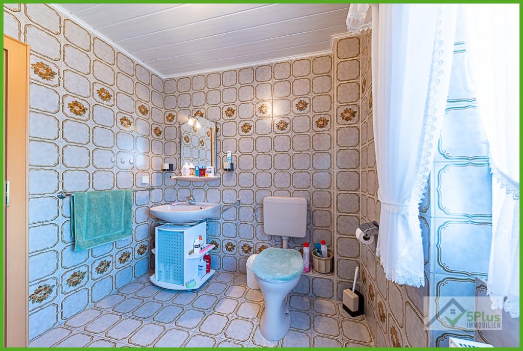 5Plus Immo Haus zum Kauf Inden/Altdorf Badezimmer OG