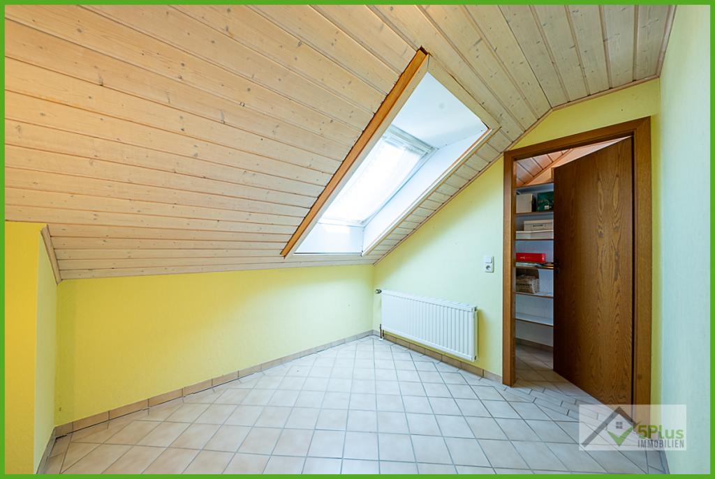 5Plus Immo Haus zum Kauf Inden/Altdorf Schlafzimmer 3
