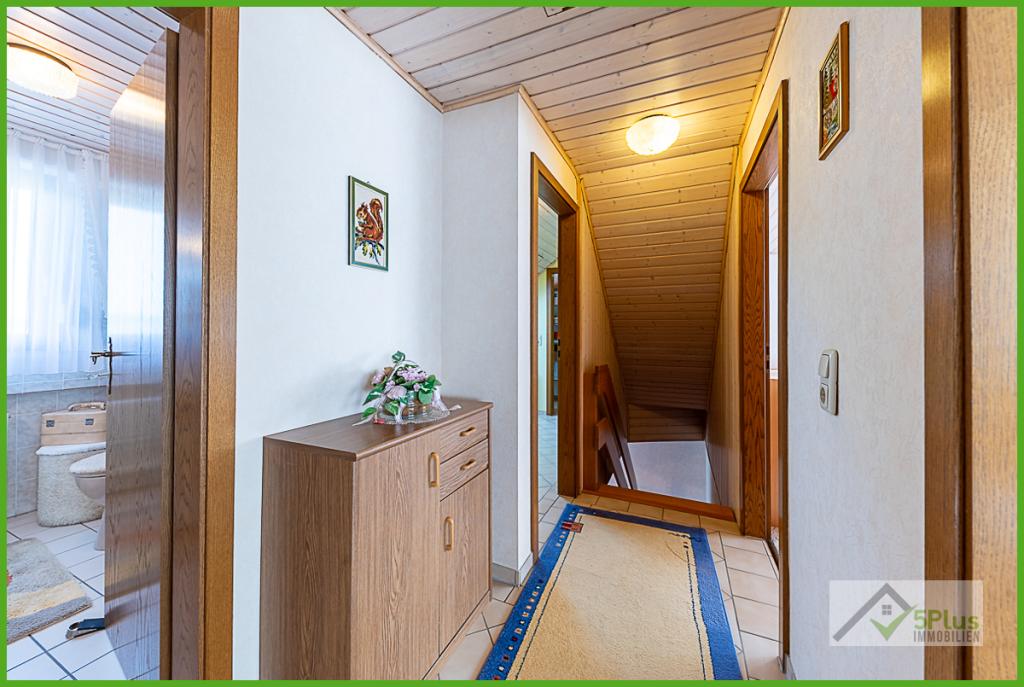 5Plus Immo Haus zum Kauf Inden/Altdorf Diele DG