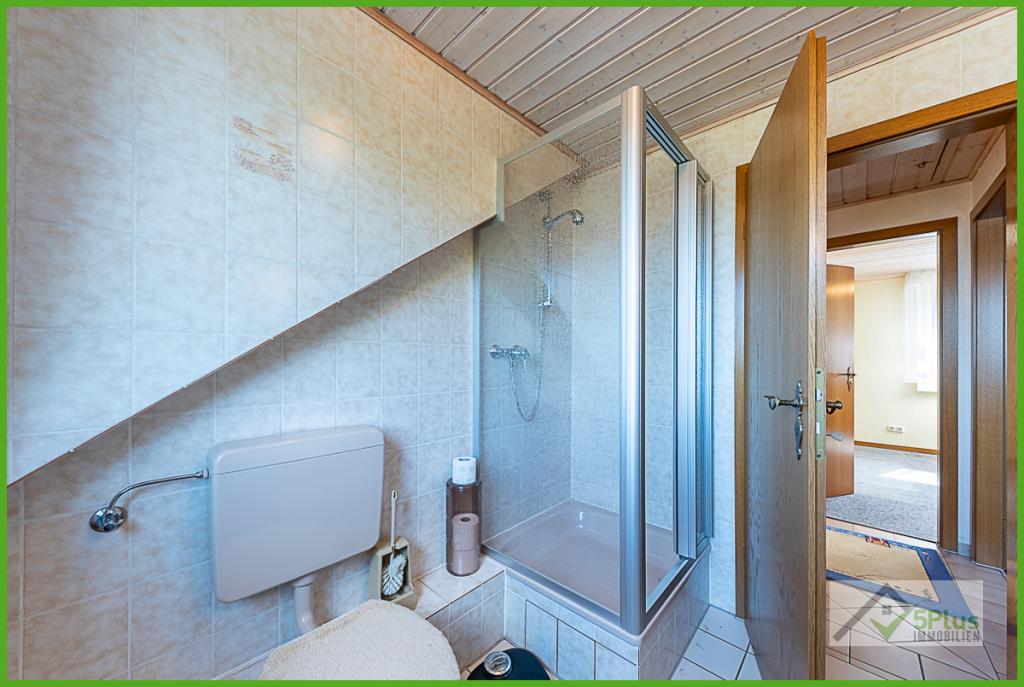 5Plus Immo Haus zum Kauf Inden/Altdorf Badezimmer DG