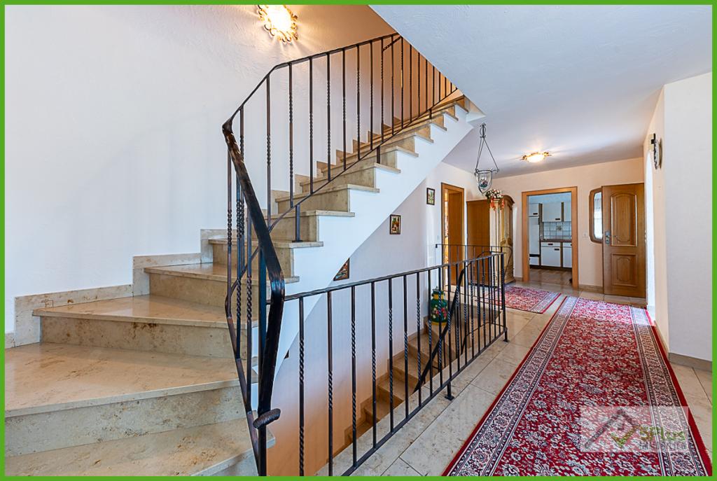 5Plus Immo Haus zum Kauf Inden/Altdorf Treppenhaus