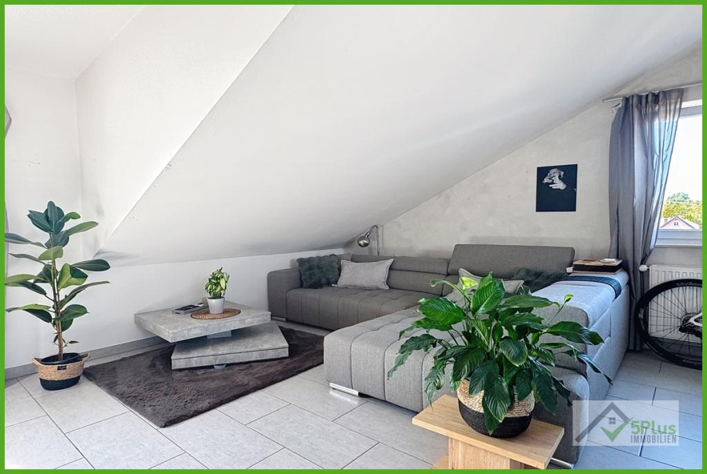 + 5PLUS + KLEIN, FEIN, MEIN: CHARMANTE DACHGESCHOSSWOHNUNG IN RUHIGER LAGE VON INDEN / ALTDORF +++ - Photo 2