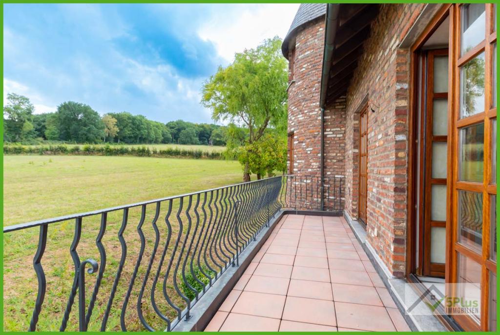 + 5PLUS + LEBEN AUF DEM LANDE IN ESCHWEILER + IDYLLISCHE DOPPELHAUSHÄLFTE FÜR DIE GANZE FAMILIE + - Foto 3