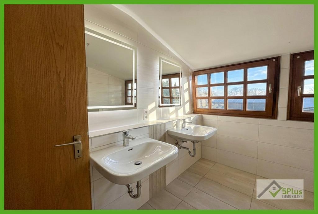 + 5PLUS + LEBEN AUF DEM LANDE IN ESCHWEILER + IDYLLISCHE DOPPELHAUSHÄLFTE FÜR DIE GANZE FAMILIE + - Foto 2