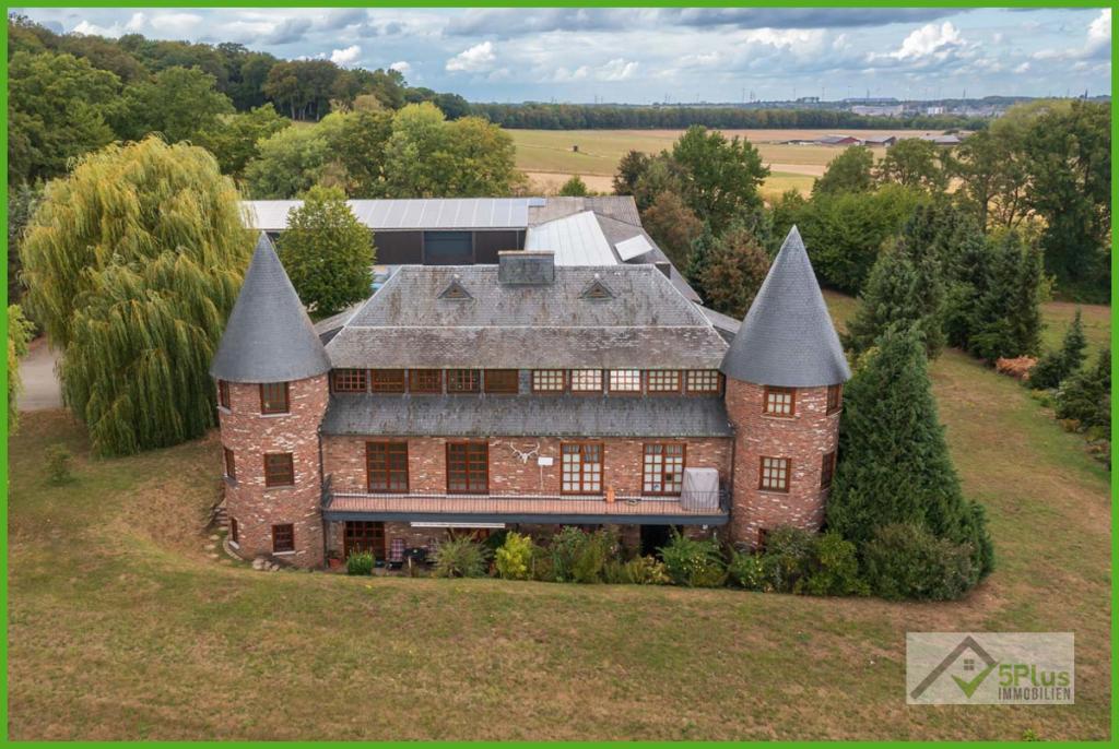 + 5PLUS + LEBEN AUF DEM LANDE IN ESCHWEILER + IDYLLISCHE DOPPELHAUSHÄLFTE FÜR DIE GANZE FAMILIE + - Foto 4