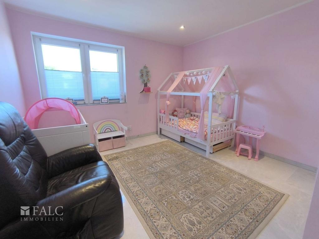 Schlafzimmer 3.2