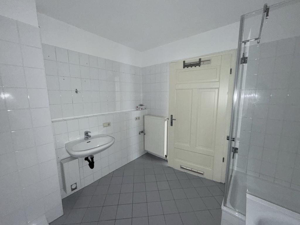 Moderne Dachgeschosswohnung mit Panorama-Ausblick! - Photo 5