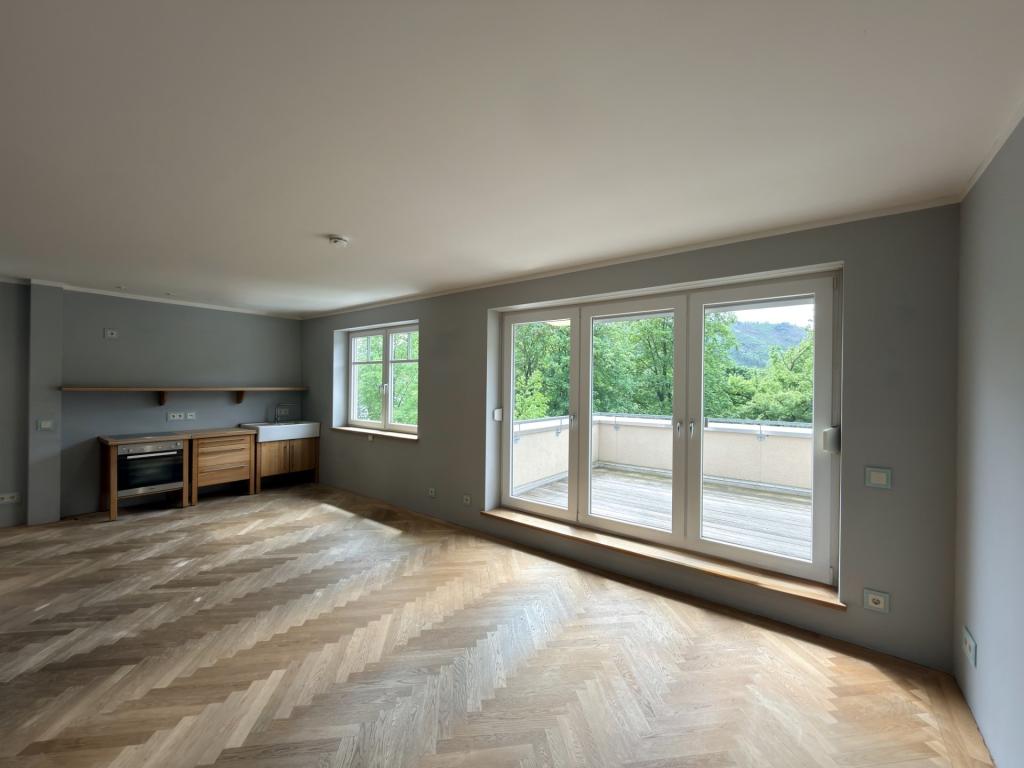Moderne Dachgeschosswohnung in ruhiger Lage! - Photo 4