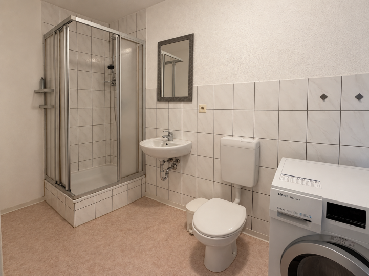 Dachgeschosswohnung mit Einbauküche in Wernigerode! - Foto 2