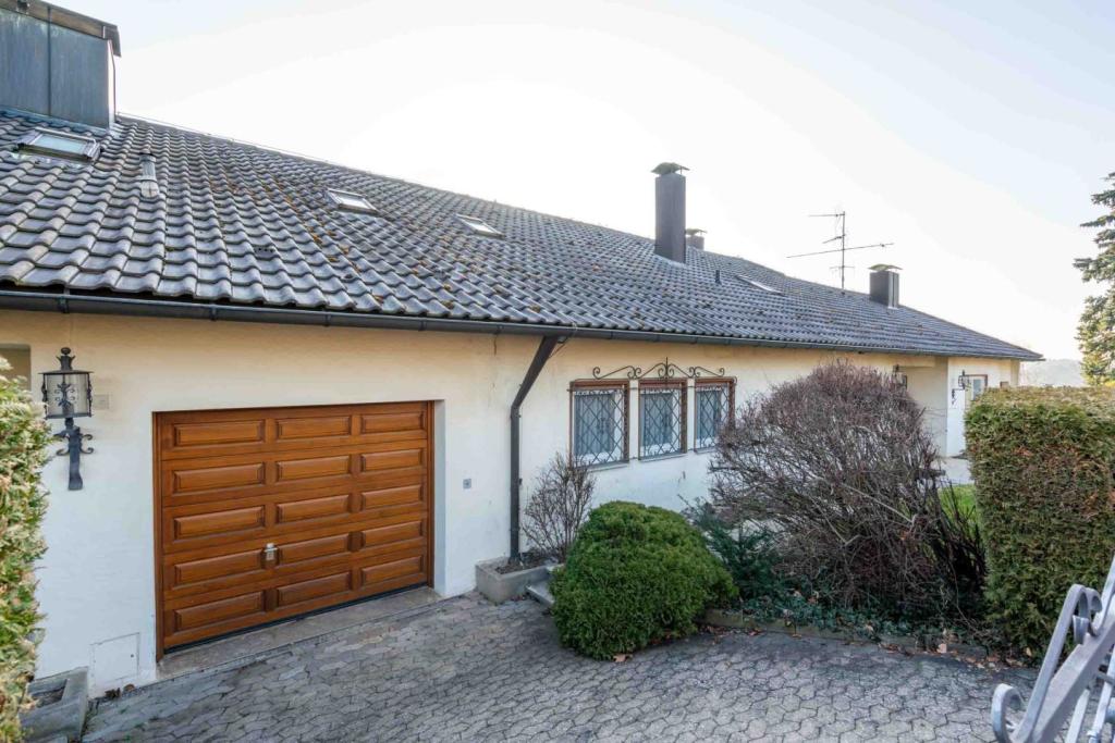 Garage 2