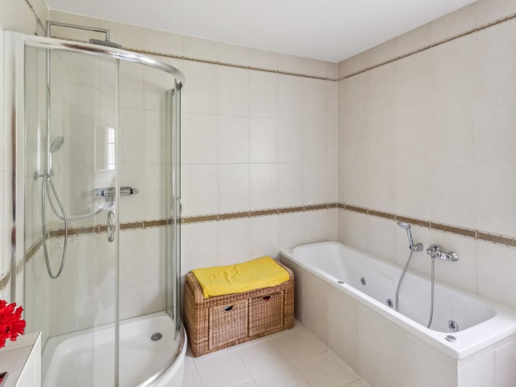 Badezimmer zweite Ansicht EG