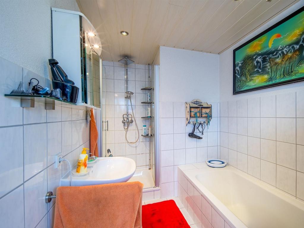 Badezimmer EG