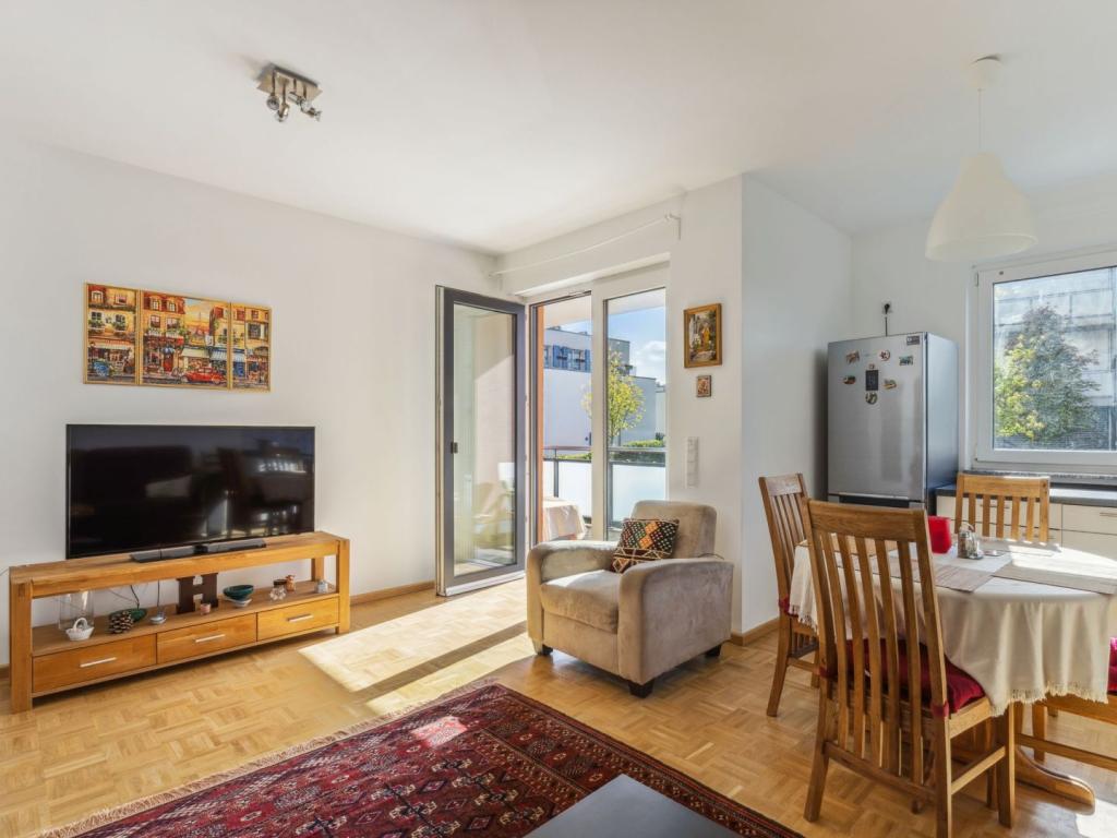 Wohnzimmer Blick zum Balkon