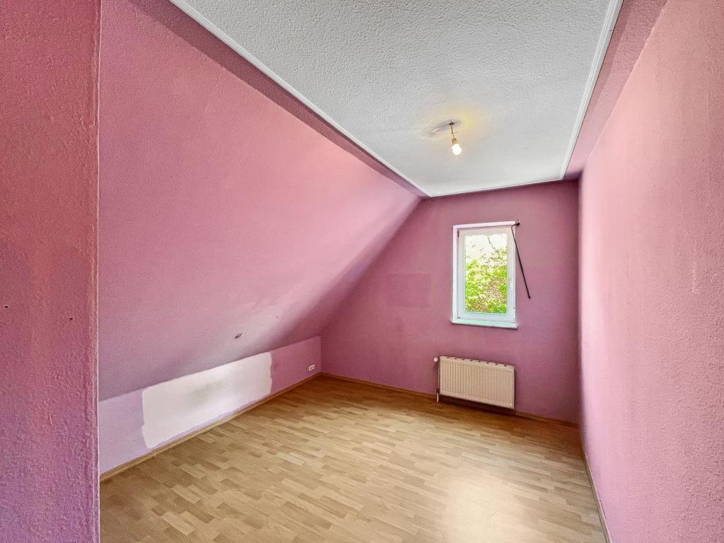 Schlafzimmer DG