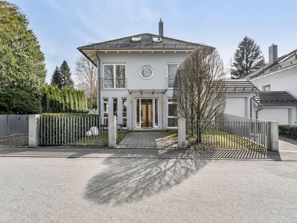 Straßenansicht