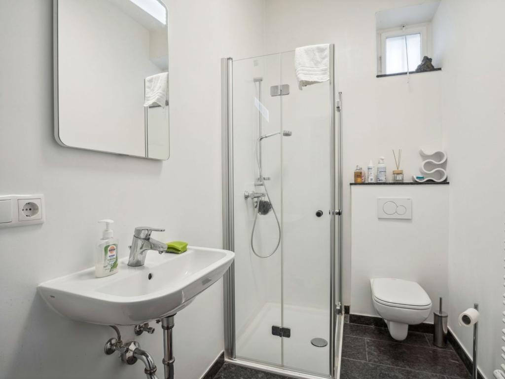 Dusche und WC