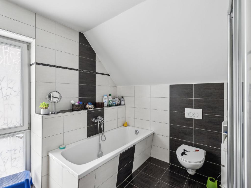 Badezimmer 1 Dachgeschoss