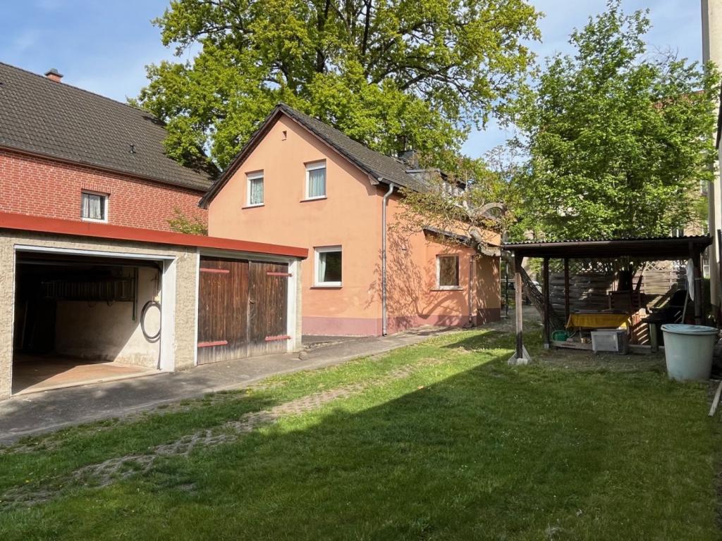 Garagen - Hausrückansicht