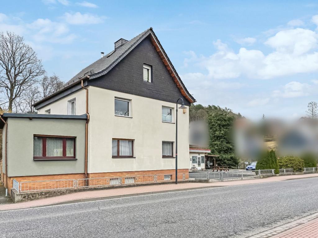 Straßenansicht