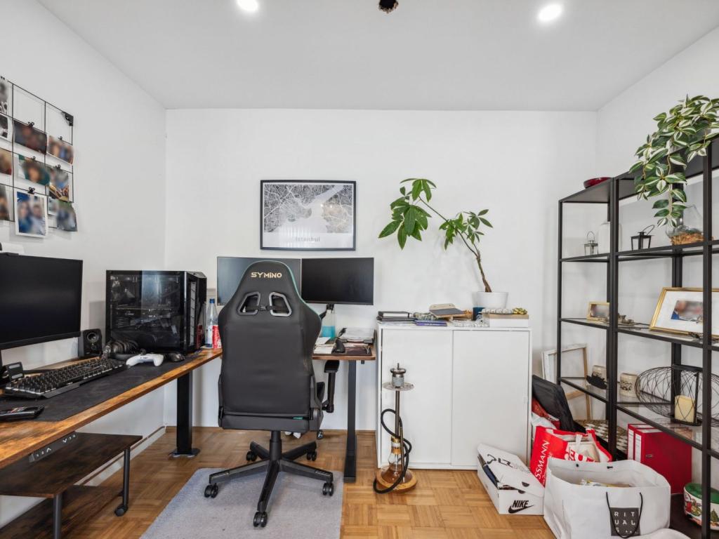 Zimmer-Büro