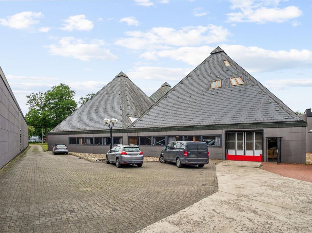 Betriebsgebäude 3