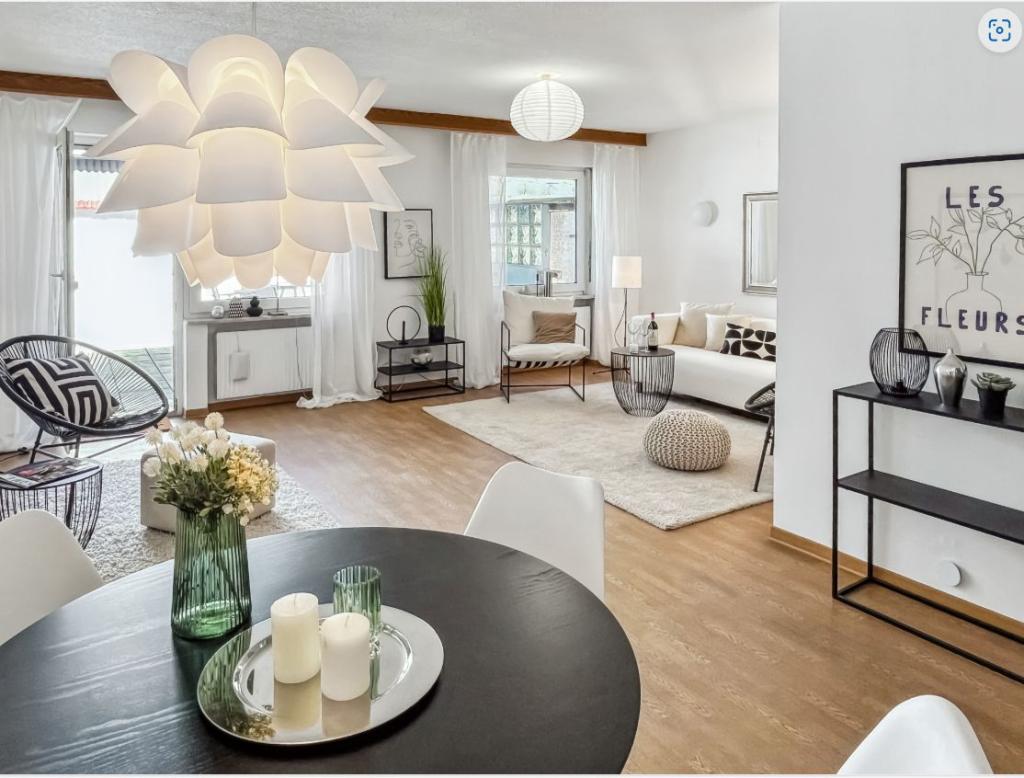 Wohn und Esszimmer