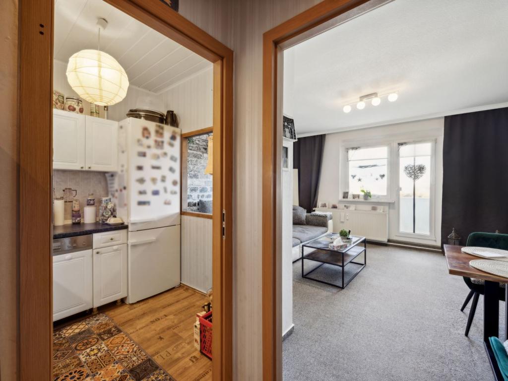 Blick zum Wohnzimmer und Küche