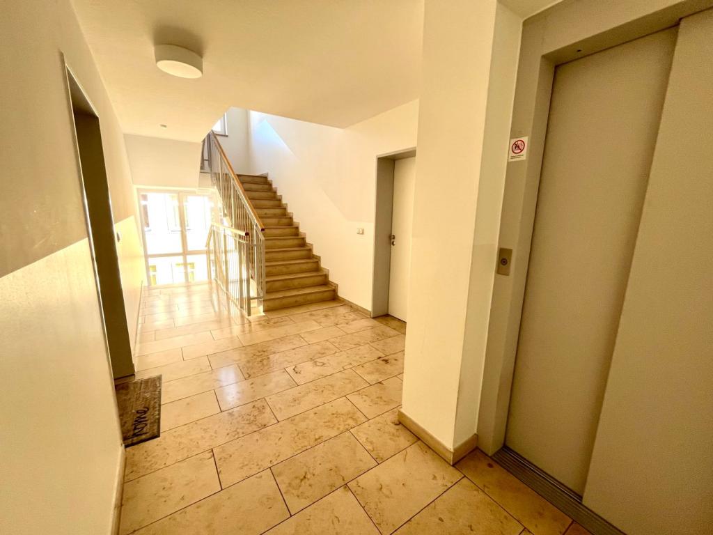 Hausflur mit Lift