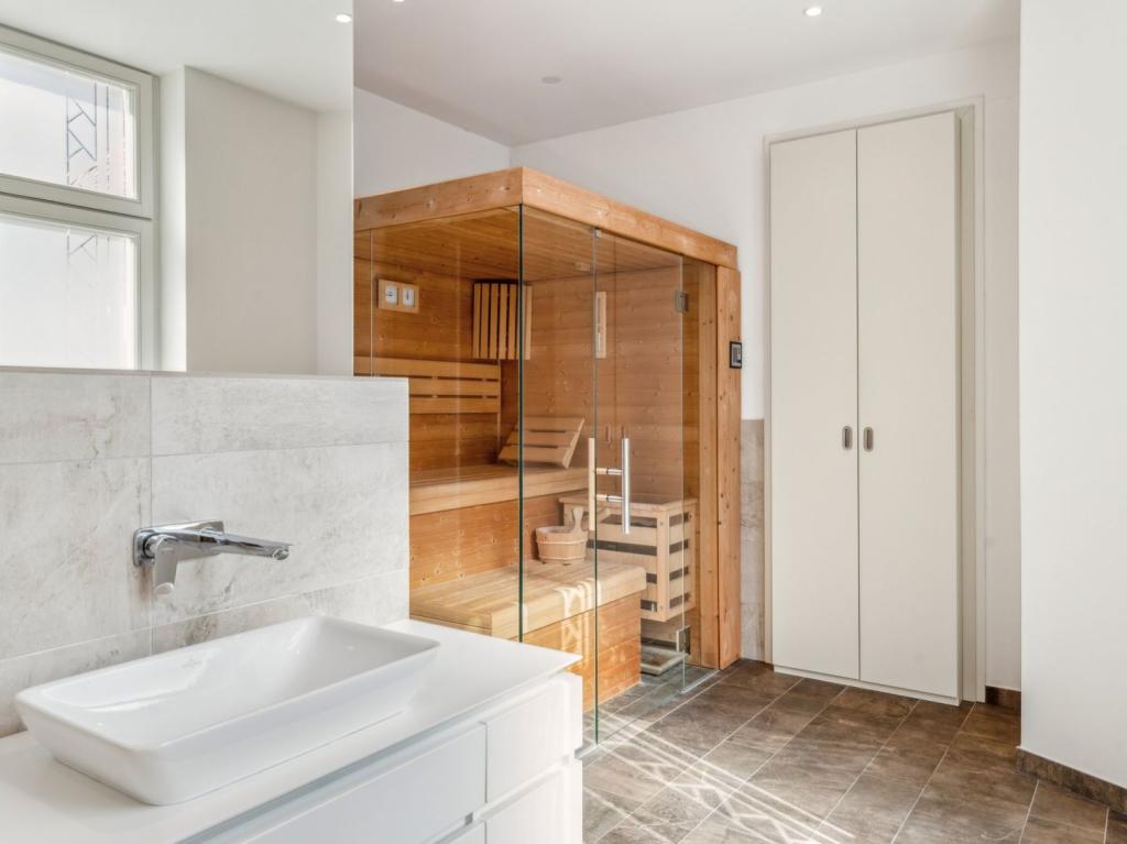 En suite Bad mit Sauna