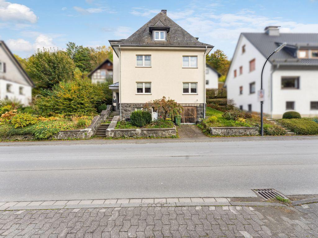 Straßenansicht