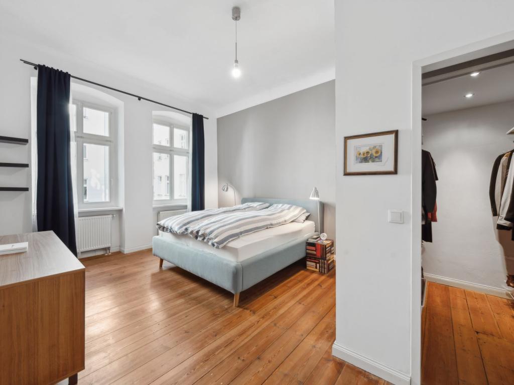 Schlafzimmer mit Ankleide