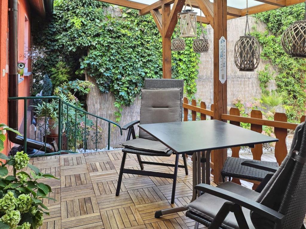Terrasse Ansicht II